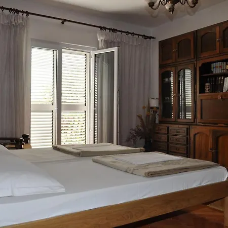 Apartment Dragica *